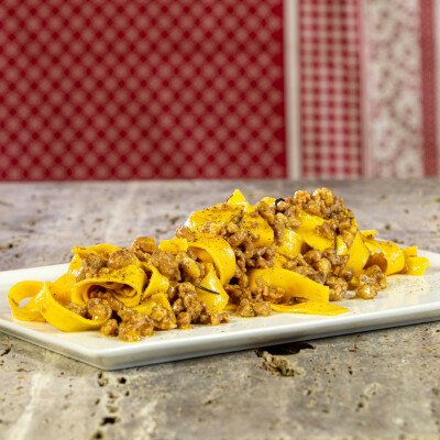 Tagliatelle con ragù di maiale in bianco