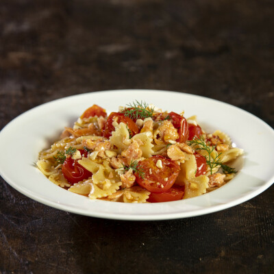Pasta salmone e pomodorini