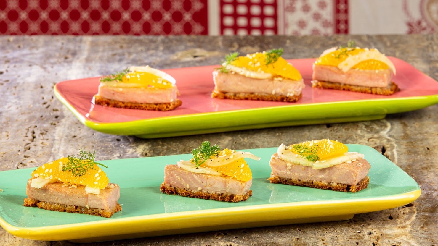 Crostini di tonno e agrumi