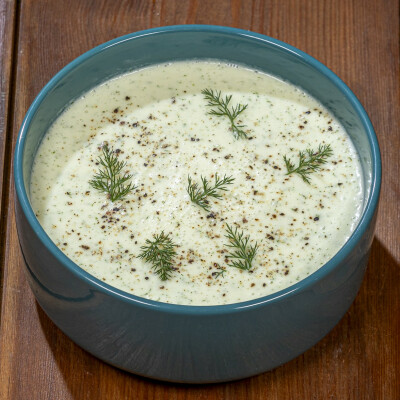 Zuppa di cetrioli fredda
