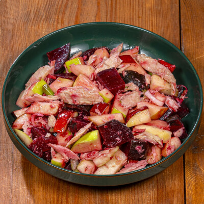 Insalata di barbabietole rosse e mele