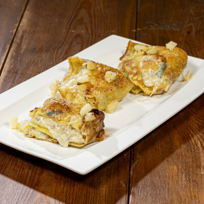 Crespelle gorgonzola pere e noci