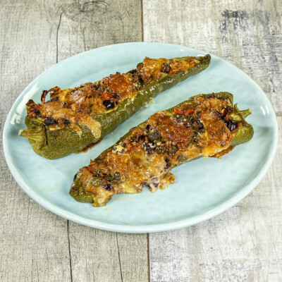 Peperoni ripieni alla mediterranea